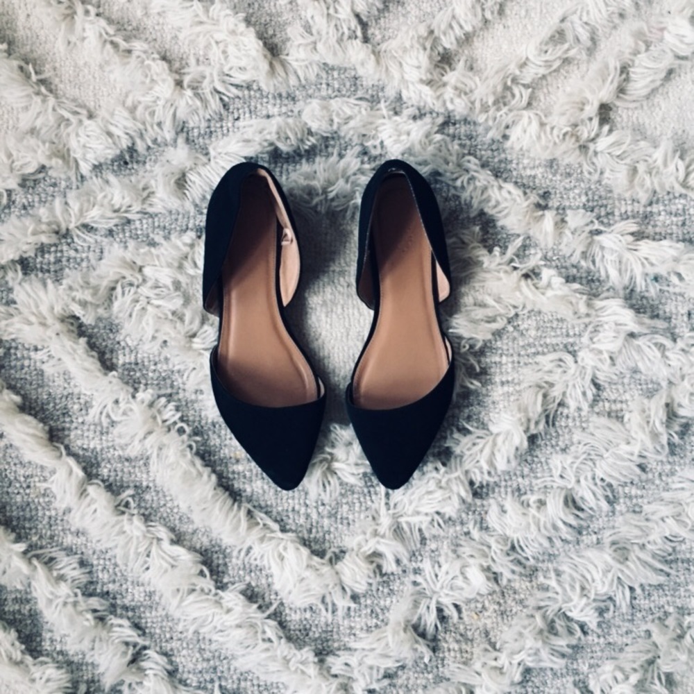 Triangle Toe Flats